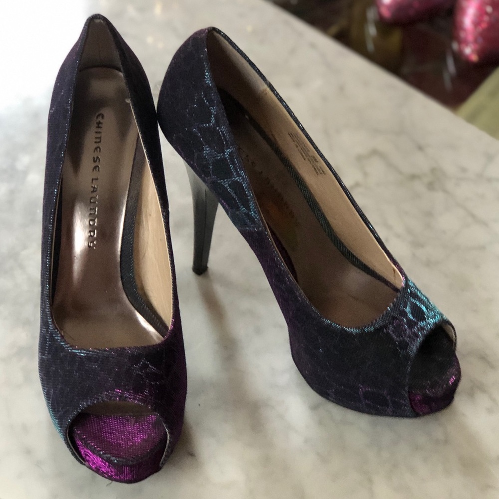 Chinese Laundry iridescent pumps